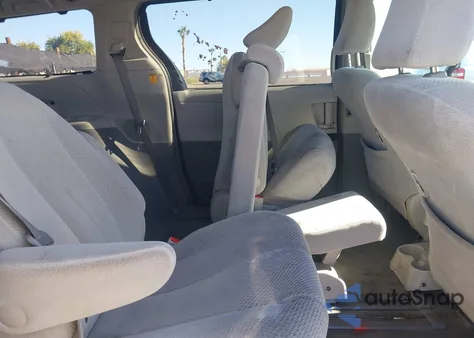 2011 Toyota Sienna Le V6 from USA, damaged, VIN 5TDKK3DC4BS165770